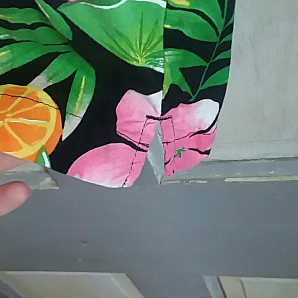 Tropical button up shirt - Picture 4 of 5